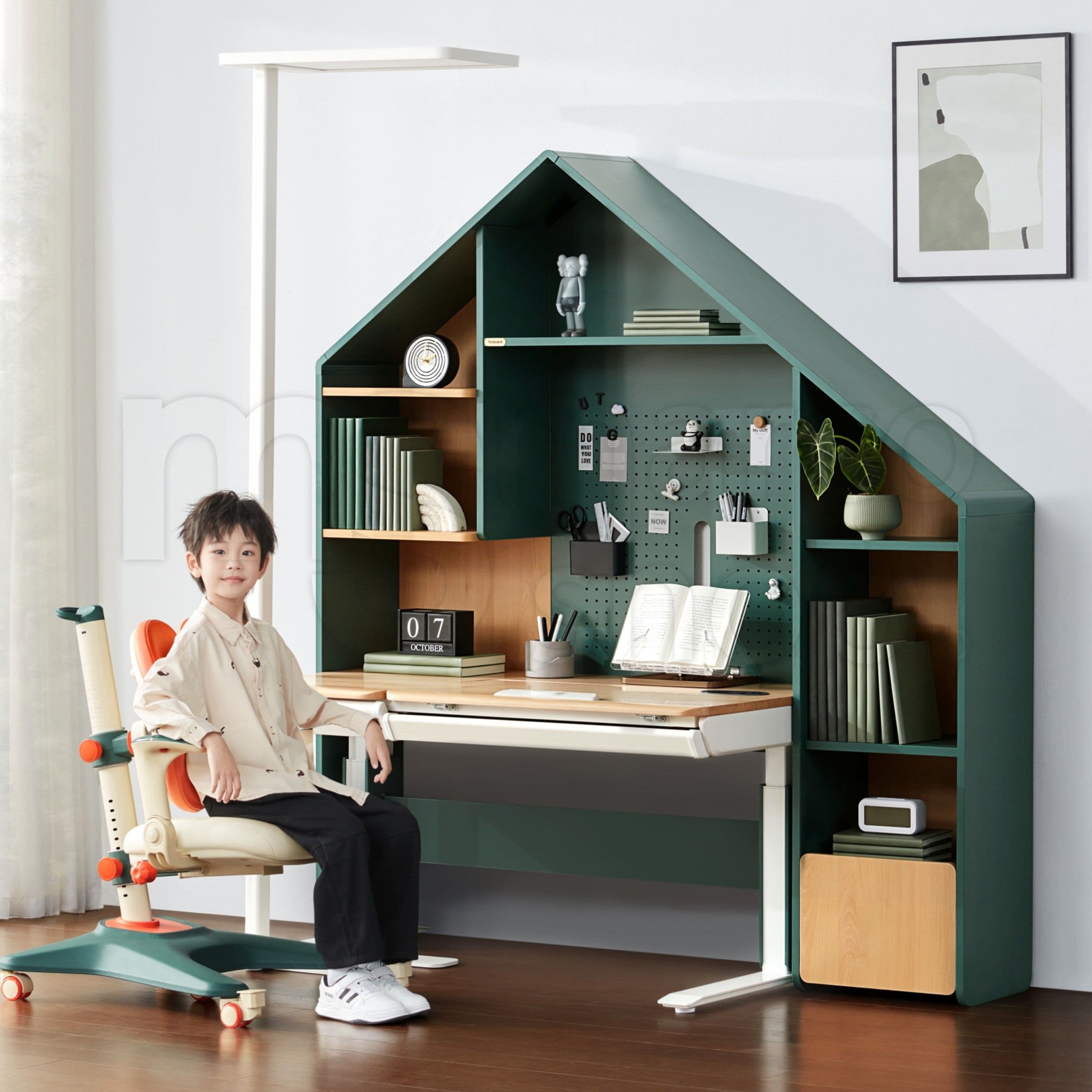 Birou Ergonomic Castel, pentru Copii 3–18 ani – Rafturi, Sertar si Reglaj Electric