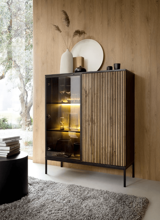 Vitrină living modernă 104 cm cu 2 uși (sticlă și plină) și rafturi, LED și sistem push-to-open, MDF, finisaj negru cu stejar ELYSÉE